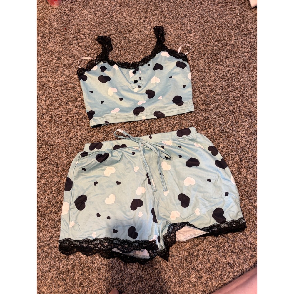 ChicMe Women Blue Heart Print Satin Pajama Set Lace Trim Cami and Shorts Small